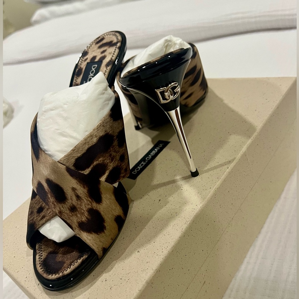 Dolce & Gabbana Animal Print Heels